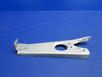 Beech D95A Travel Air RH Engine Controls Bracket P/N 95-940000-47 (0326-917)4