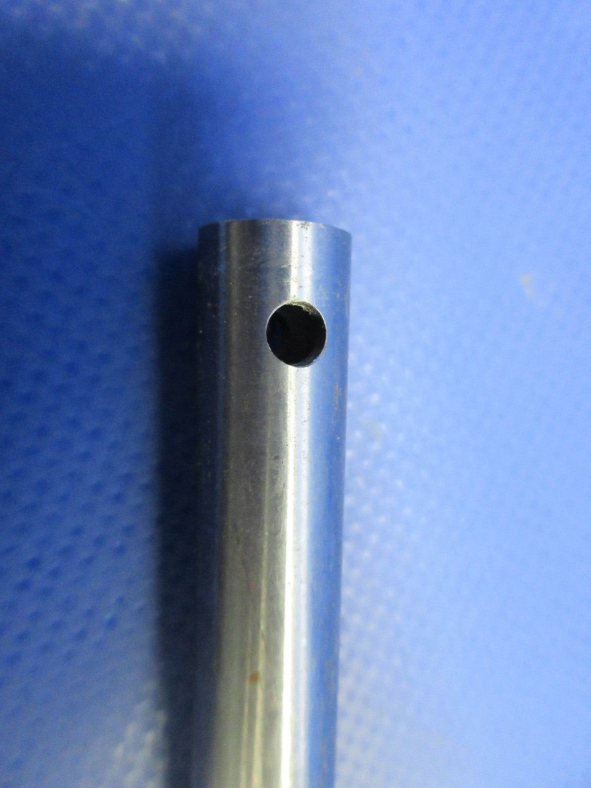 Cessna Control Yoke Shaft P/N 0411255 NOS (0326-1010)10