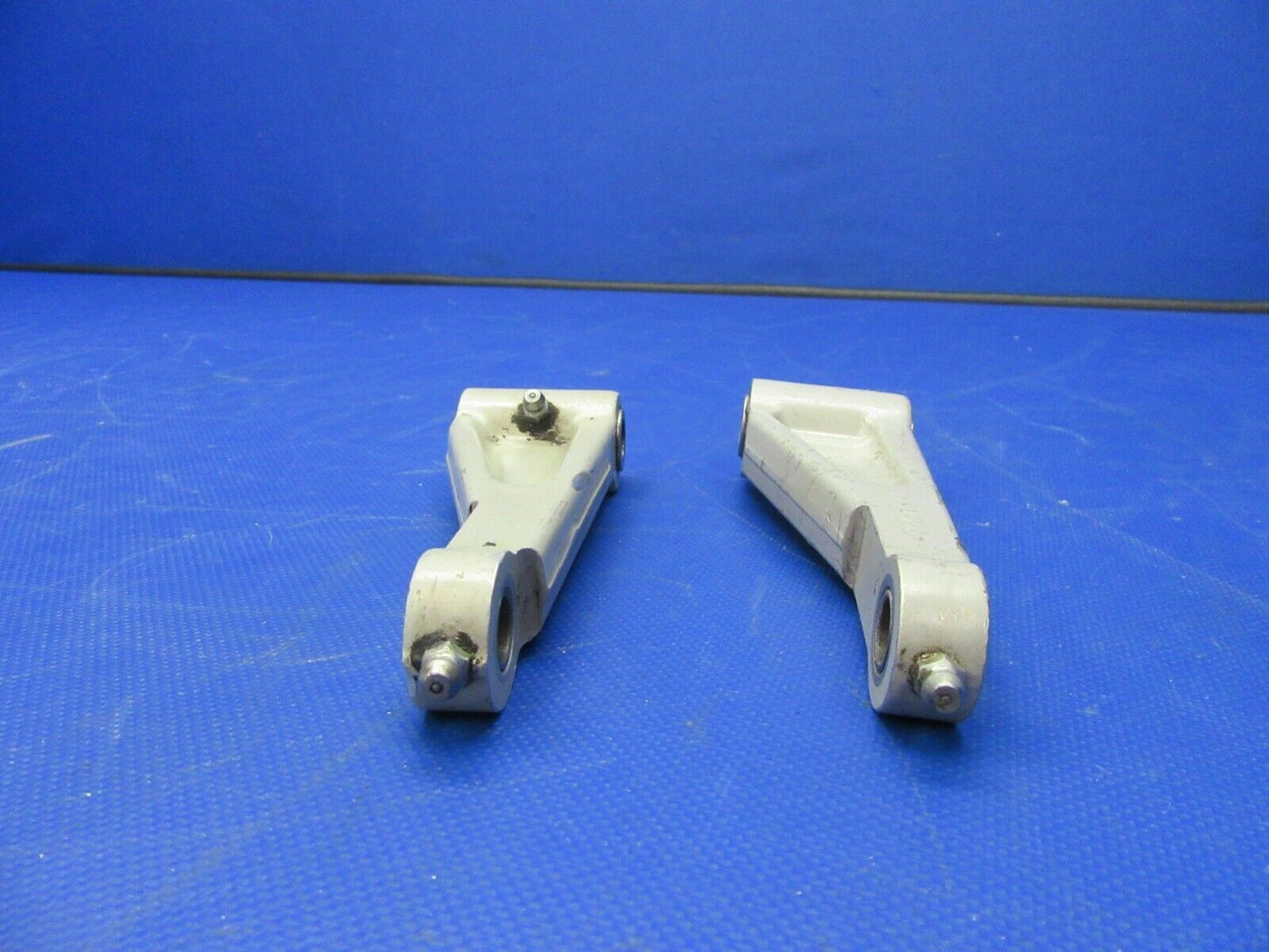 Cessna 310 Torque Link Nose Gear P/N 0841005-3 (1021-350)