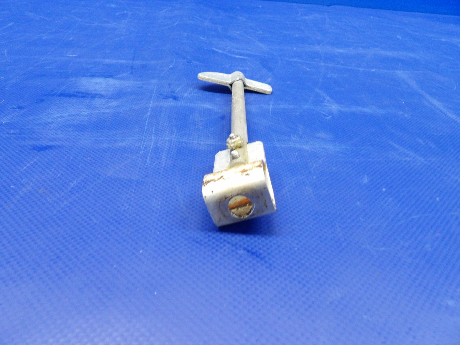 Globe GC-1B Swift Fuel Selector Valve And Handle P/N 11-420-3105 (0326-412)3
