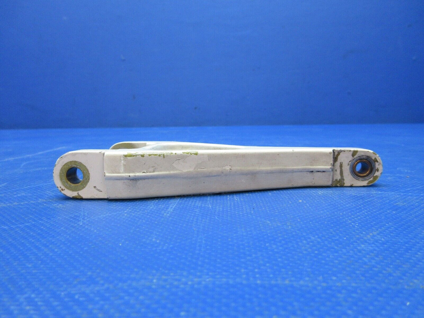 Piper PA-34-200T Seneca II Main Gear Torque Links P/N 67012-00 (0924-1378)