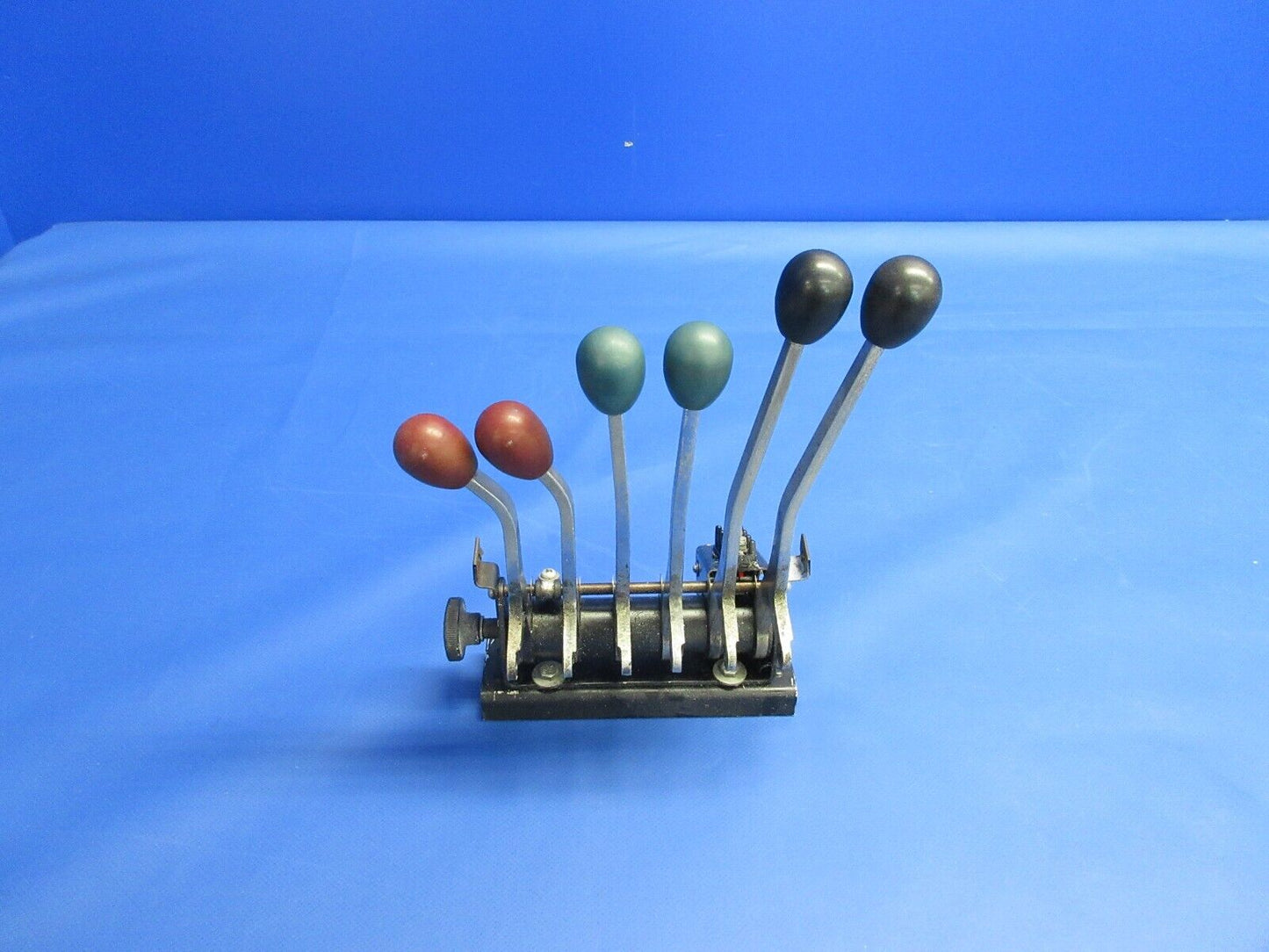 Piper PA-23-250 Aztec Engine Control Pedestal Assy P/N 19519-00 (0624-871)