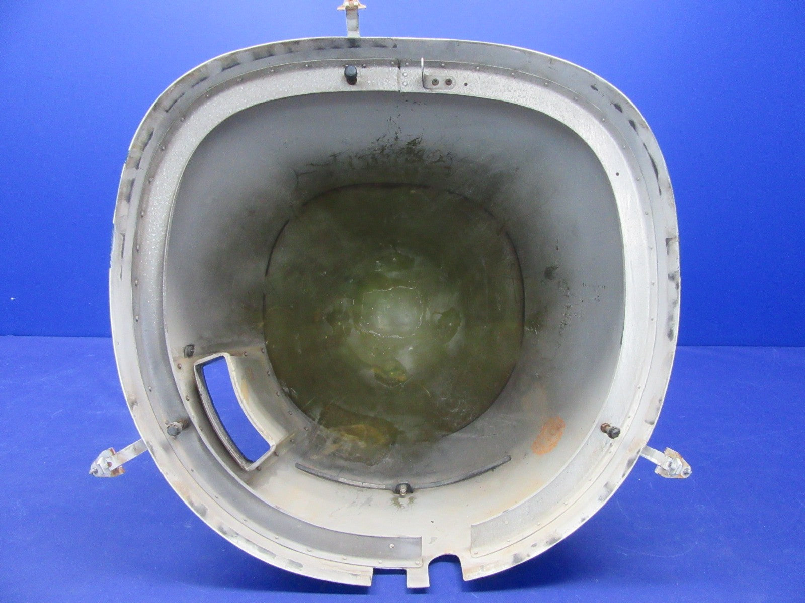 Beech 95-B55 Baron Nose Cone / Radome P/N 96-410010-7 (0326-43)5