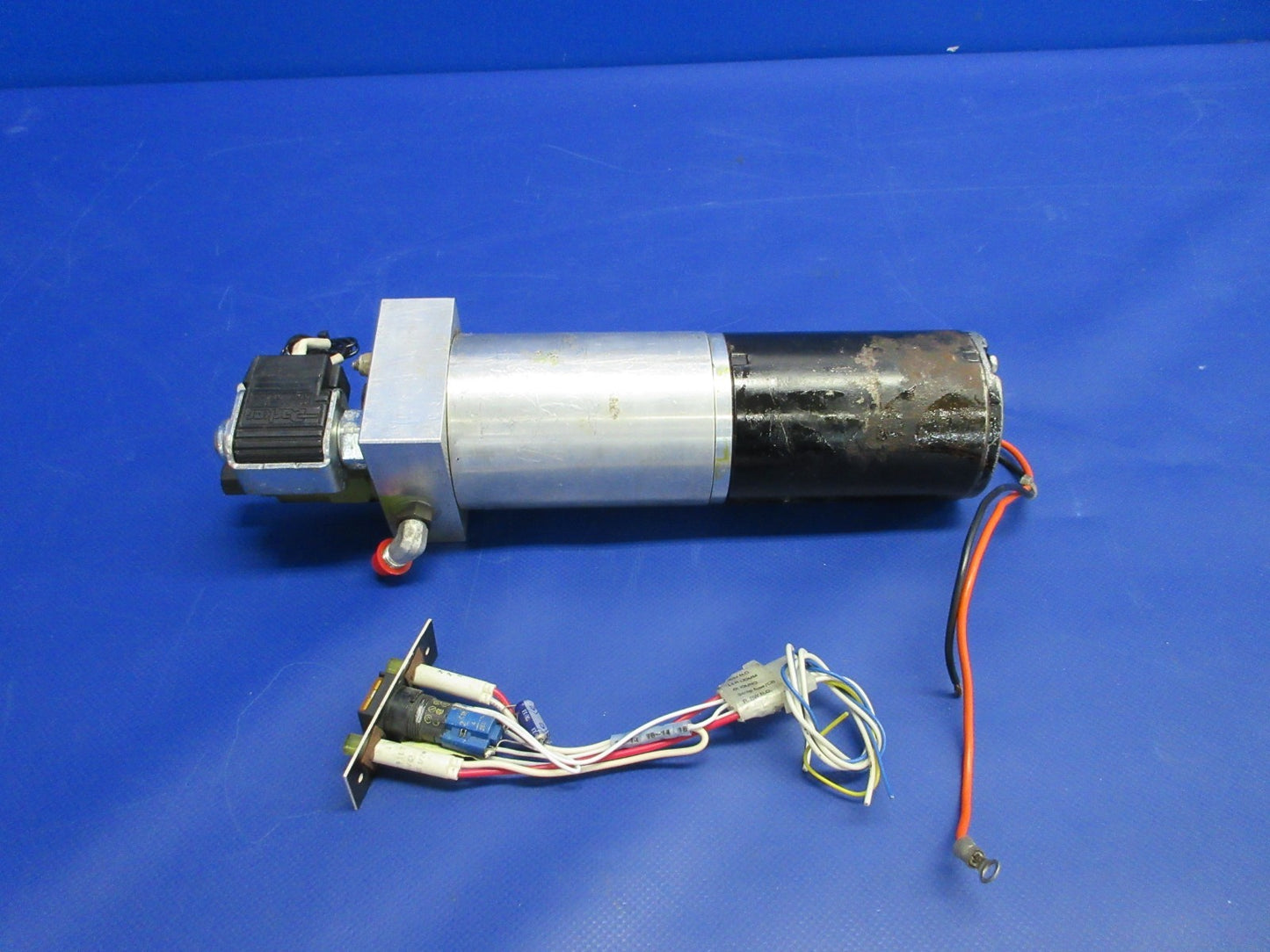 STOL Kit Spoilers, Brackets & Hydraulic Motor w/STC SA1558SW TESTED (0326-724)6