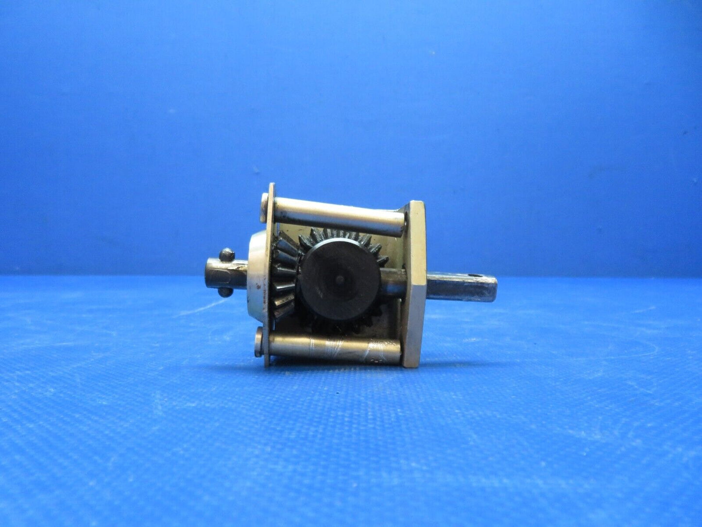Cessna 337 Upper Cabin Door Gearbox Inner Handle w/ Plate 1517122-1 (0824-198)