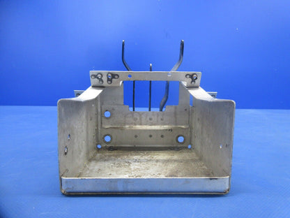 Beech C23 Sundowner Engine Quadrant Controls P/N 169-940017-5 (0724-938)