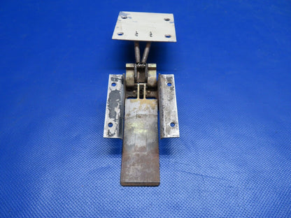 Piper Cherokee PA-28 Cabin Door Latch Assy P/N 79530-02 (0724-1851)