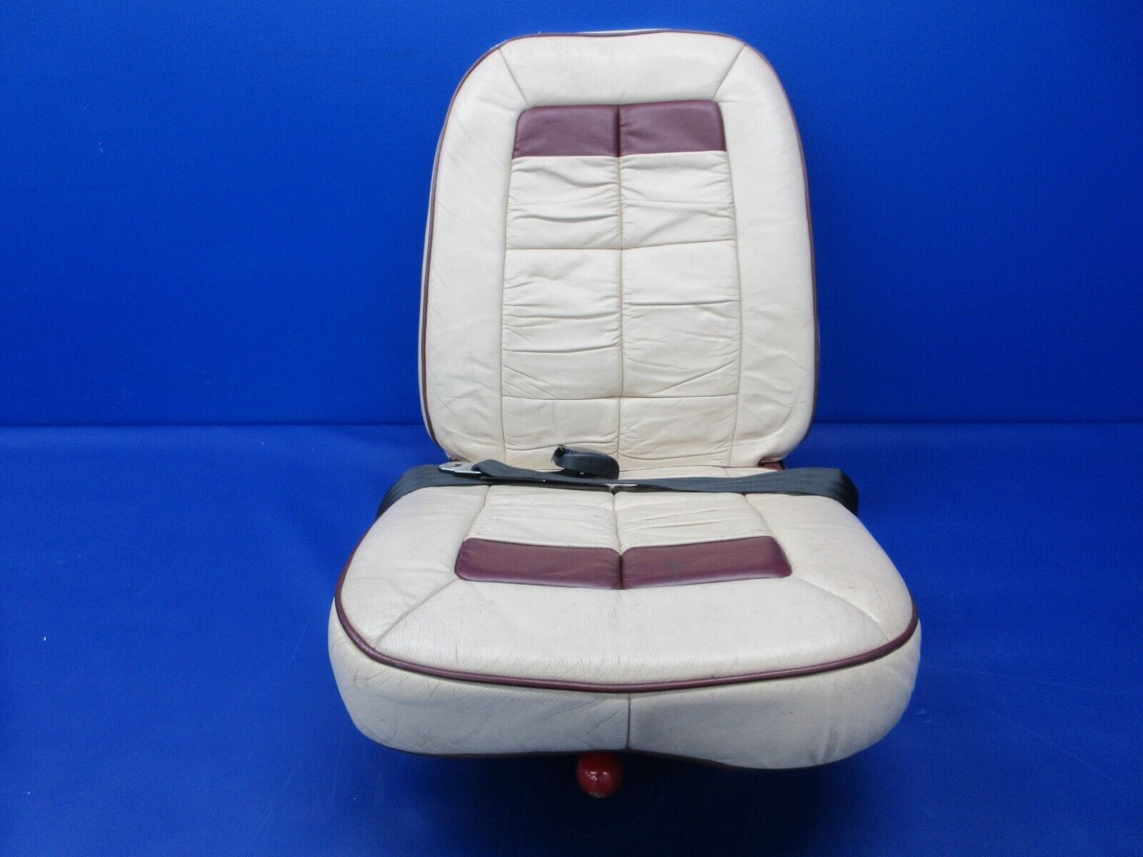 Cessna 310 / 310R LH / RH Aft Seat P/N 0812825-24 (1124-1439)