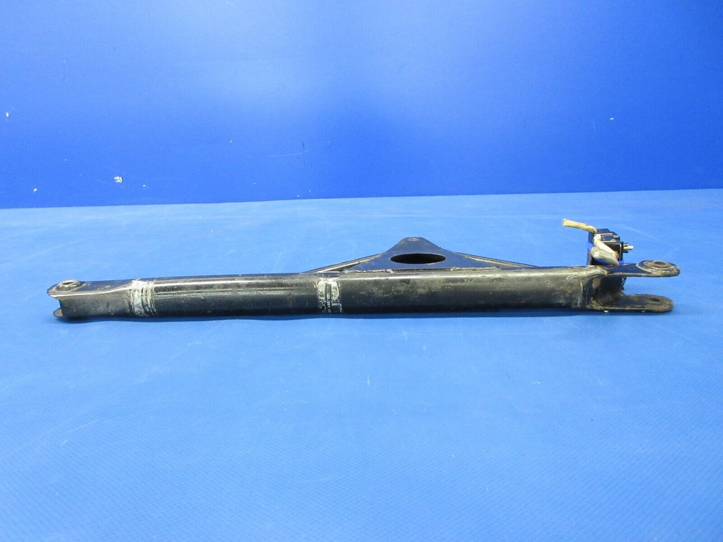 Bellanca 17-31A Viking RH Main Gear Upper Drag Strut P/N 194403-40 (0924-2053)