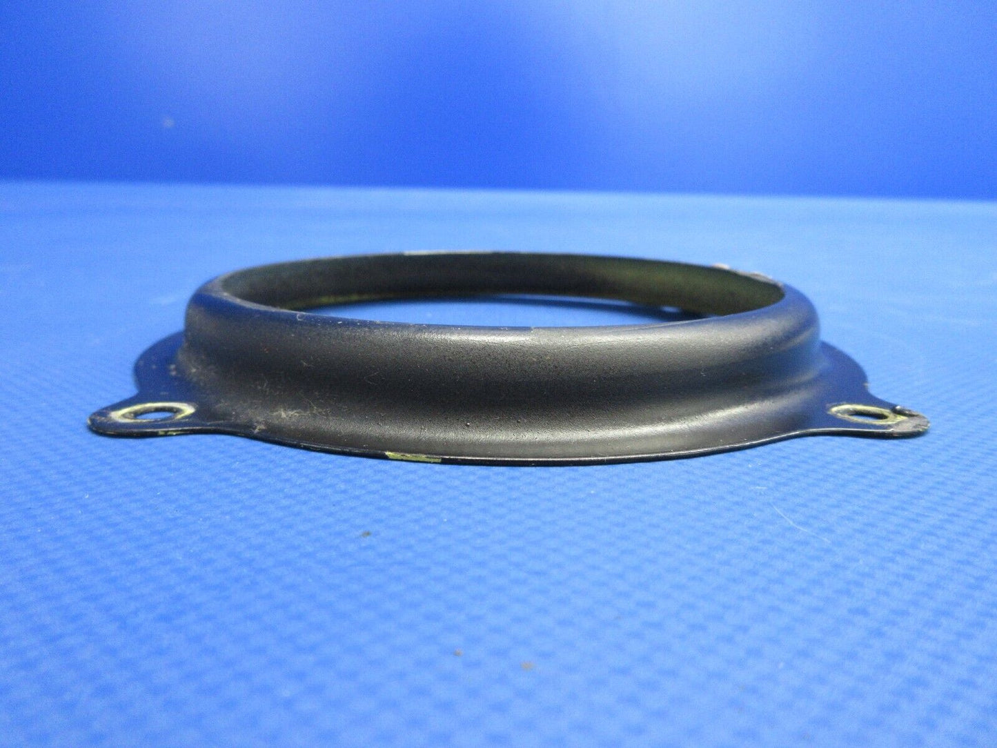 Beech C24R Sierra Taxi Light Retainer 169-110000-235 (0524-1169)
