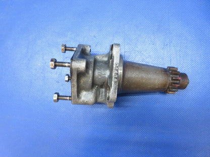 Lycoming IO-540 Hydraulic Pump Adapter w/ Gear P/N 71675 (0924-1219)