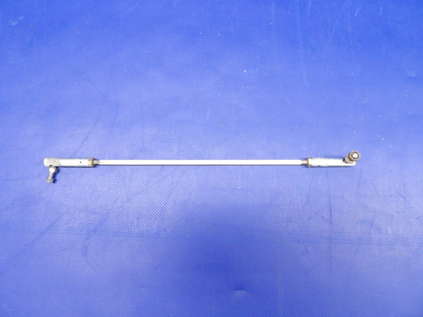 Beech D95A Travel Air Left Hand Nose Gear Door Rod P/N 35-825191-5 (0326-405)1