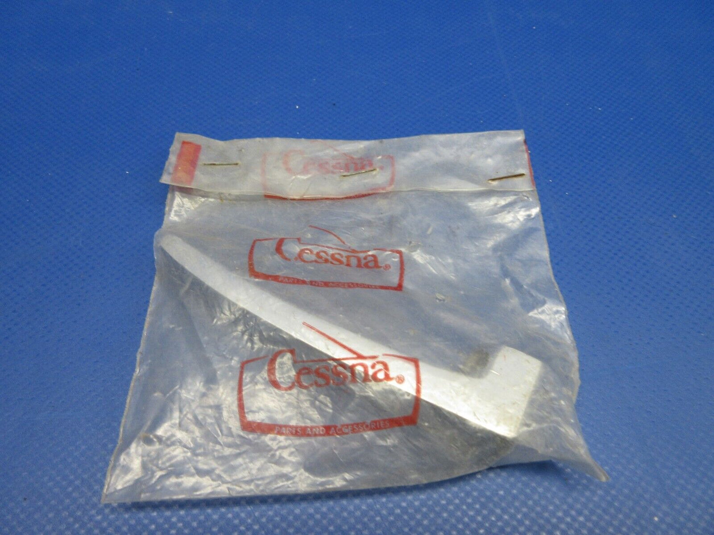 Cessna Parking Brake Handle P/N 0811490-6 NEW OLD STOCK (0324-1253)