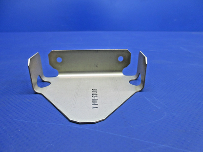 Cirrus SR20 / SR22 Vertical Spar Top Hinge P/N 20102-004 NOS (0326-991)4