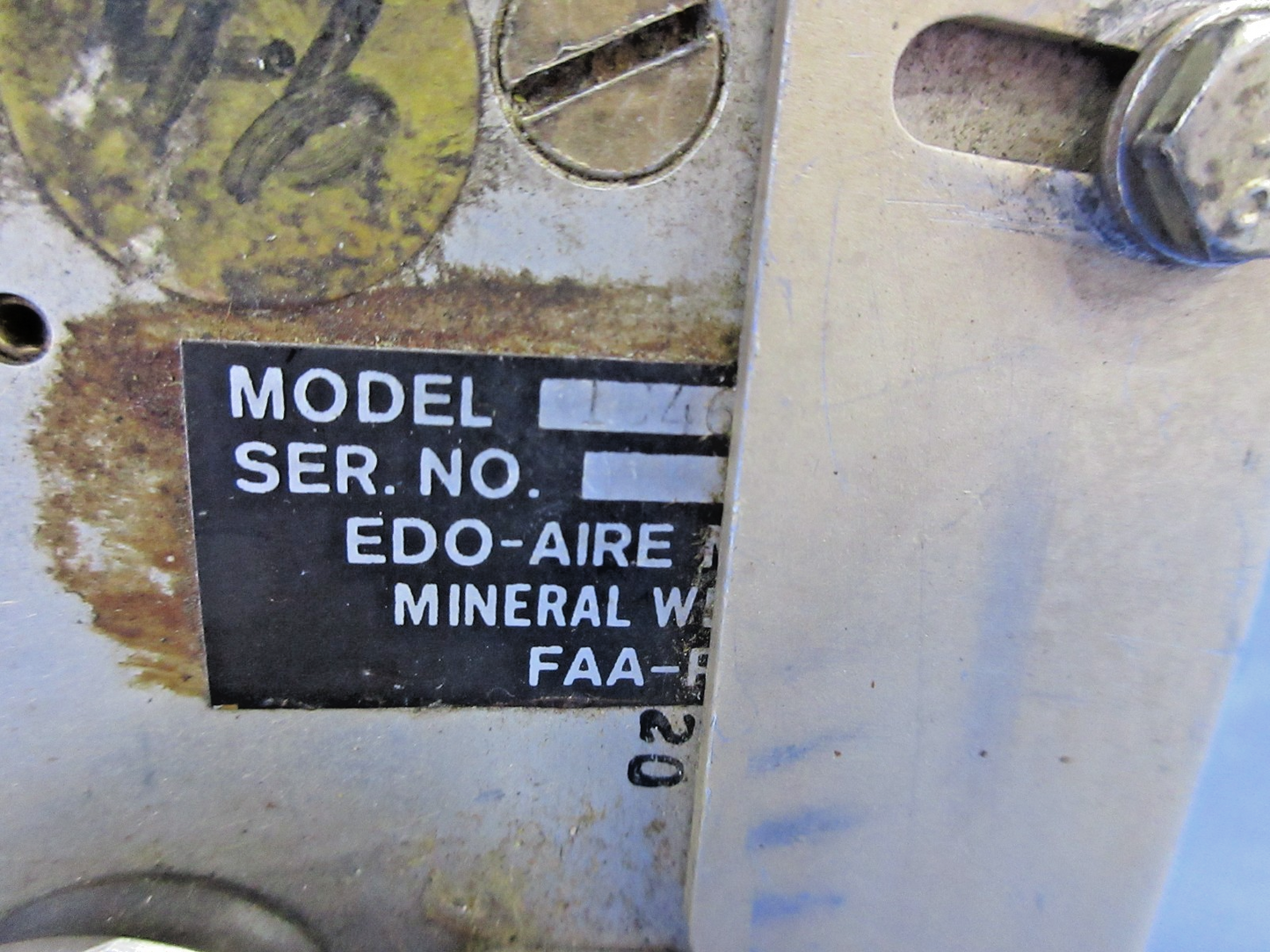 Beech D95A Travel Air Edo-Aire 1C465-1-303R Mitchell Roll Servo (0326-921)3