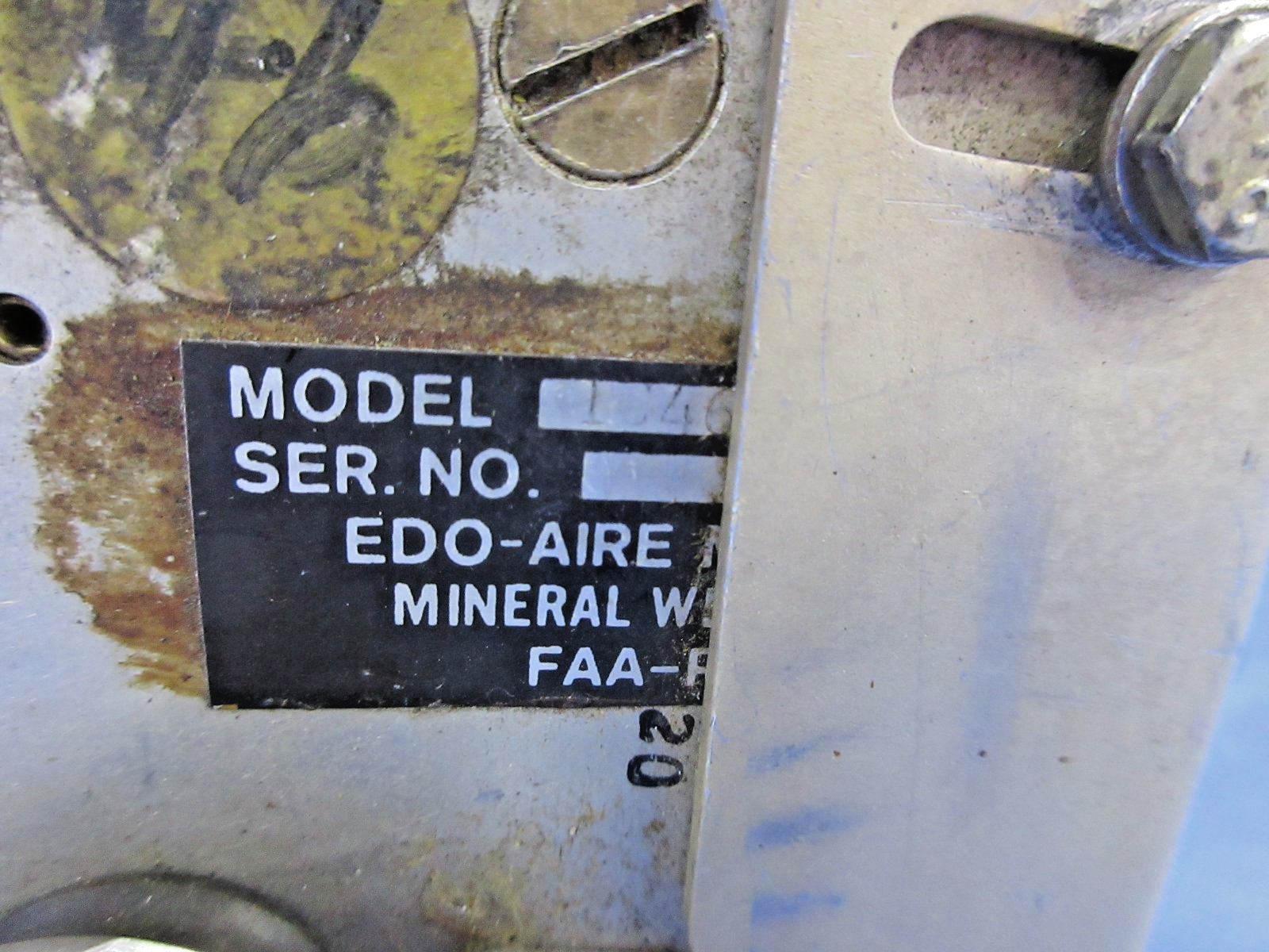 Beech D95A Travel Air Edo-Aire 1C465-1-303R Mitchell Roll Servo (0326-921)3