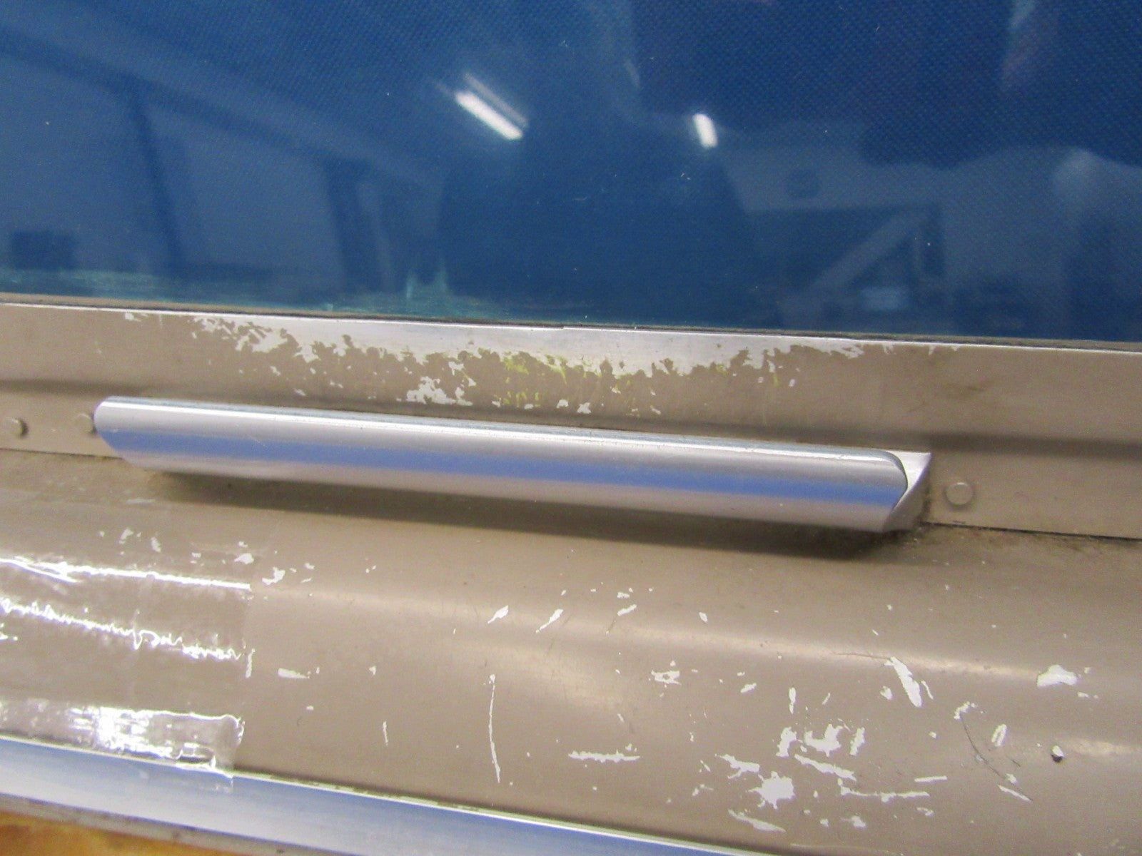 Beech Debonair 35-A33 Cabin Door RH w/ Key P/N 33-400300-603 (0119-64)6