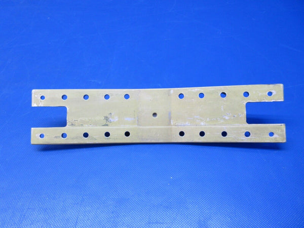 Beech C23 Sundowner Wing LWR Splice Plate Fitting P/N 169-110017-1 (0924-1441)