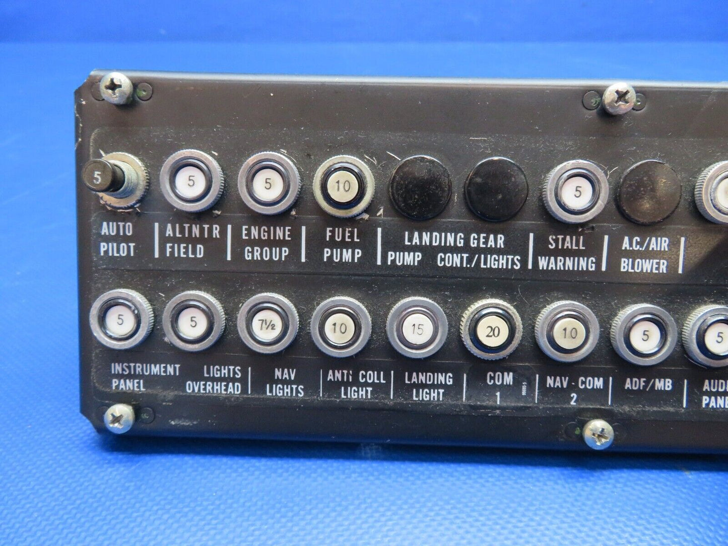 Piper PA-28-181 Circuit Breaker Panel Assy P/N 35209-00, 35209-000 (0424-1803)