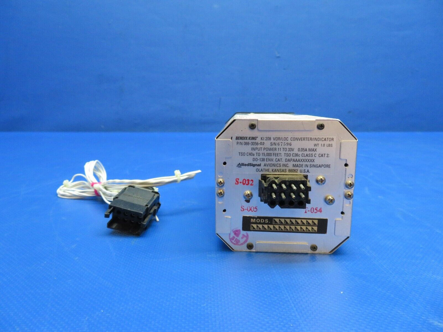 Bendix/King KI208 VOR/LOC Converter/Ind. 066-3056-02 11-33V WARRANTY (0424-1738)