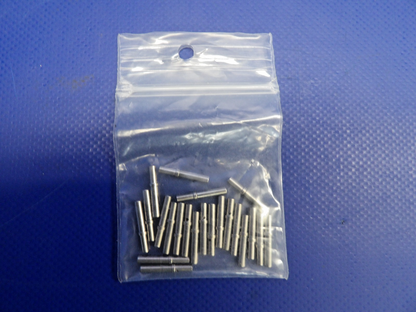Cirrus Tanis Harness Plastic Socket P/N TCS2598 NOS LOT OF 10 (0426-1228)4