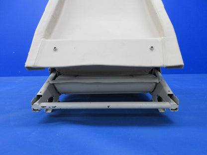 Piper PA-32RT-300T Center Aft Facing Seat Assy RH P/N 37799-02 (0924-1421)