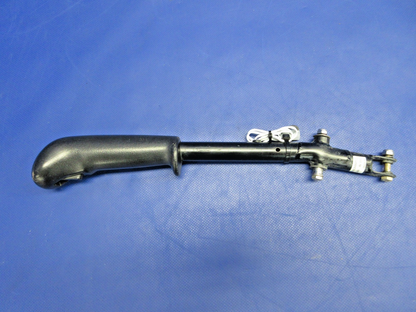 Diamond DA-40 Control Stick P/N DA4-2703-11-00 (0926-900)3