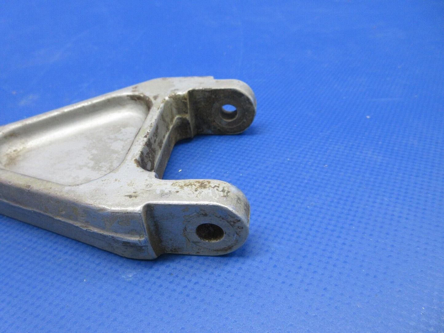 Piper PA23 Aztec Nose Gear Scissor & Bushing Assy P/N 752-914 (0324-718)