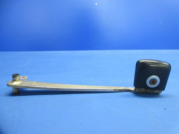 Piper PA-28-161 Warrior Cabin Door Interior Handle with Knob 79515-13 (0824-971)