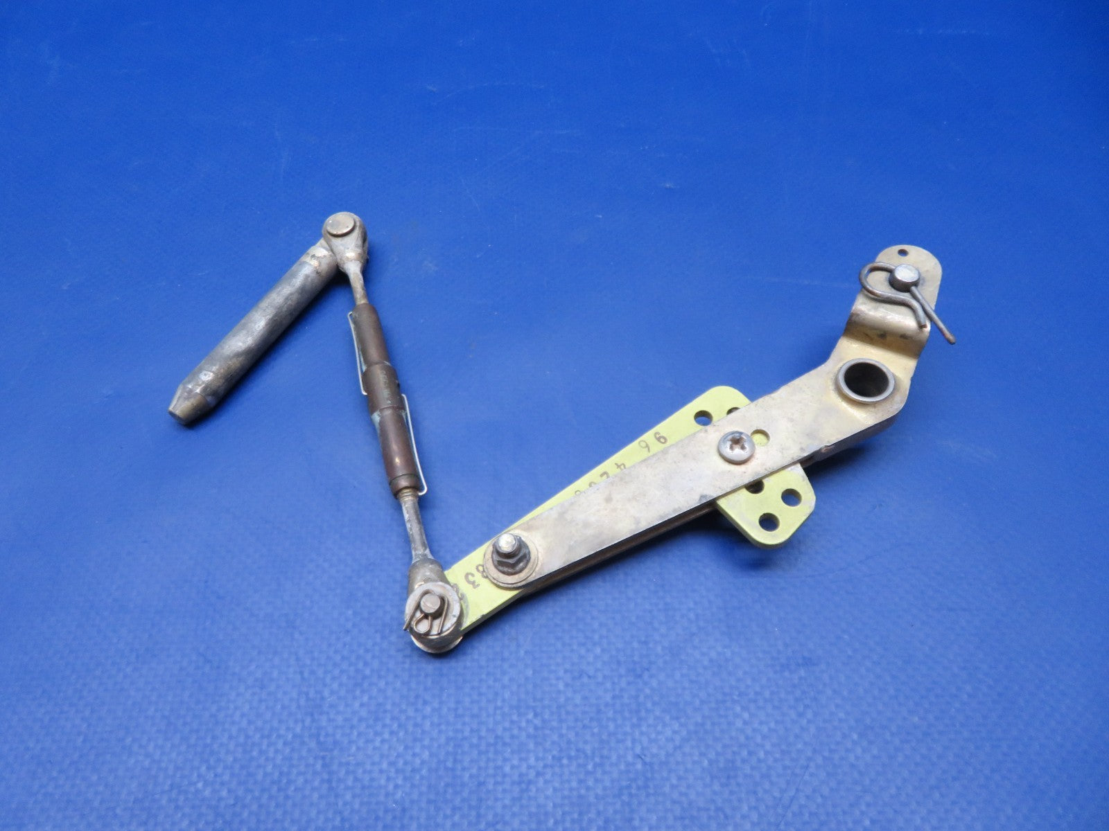 Beech 58 Cabin Door Latch, Bellcrank & Pin w/ Guide P/N 96-420033-47 (0326-155)9