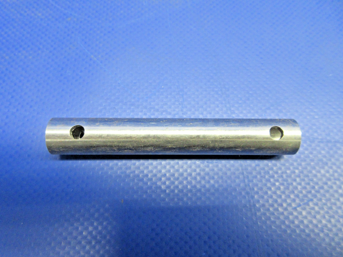 Cessna Control Yoke Shaft P/N 0411255 NOS (0326-1010)2