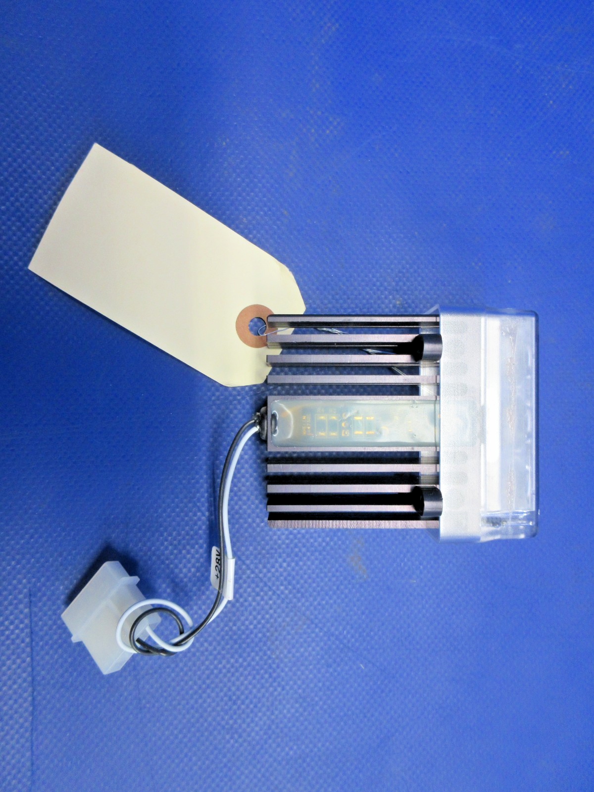 Cirrus SR20 / SR22 LED Recognition Light 28V P/N 18278-002 NOS (0326-983)7