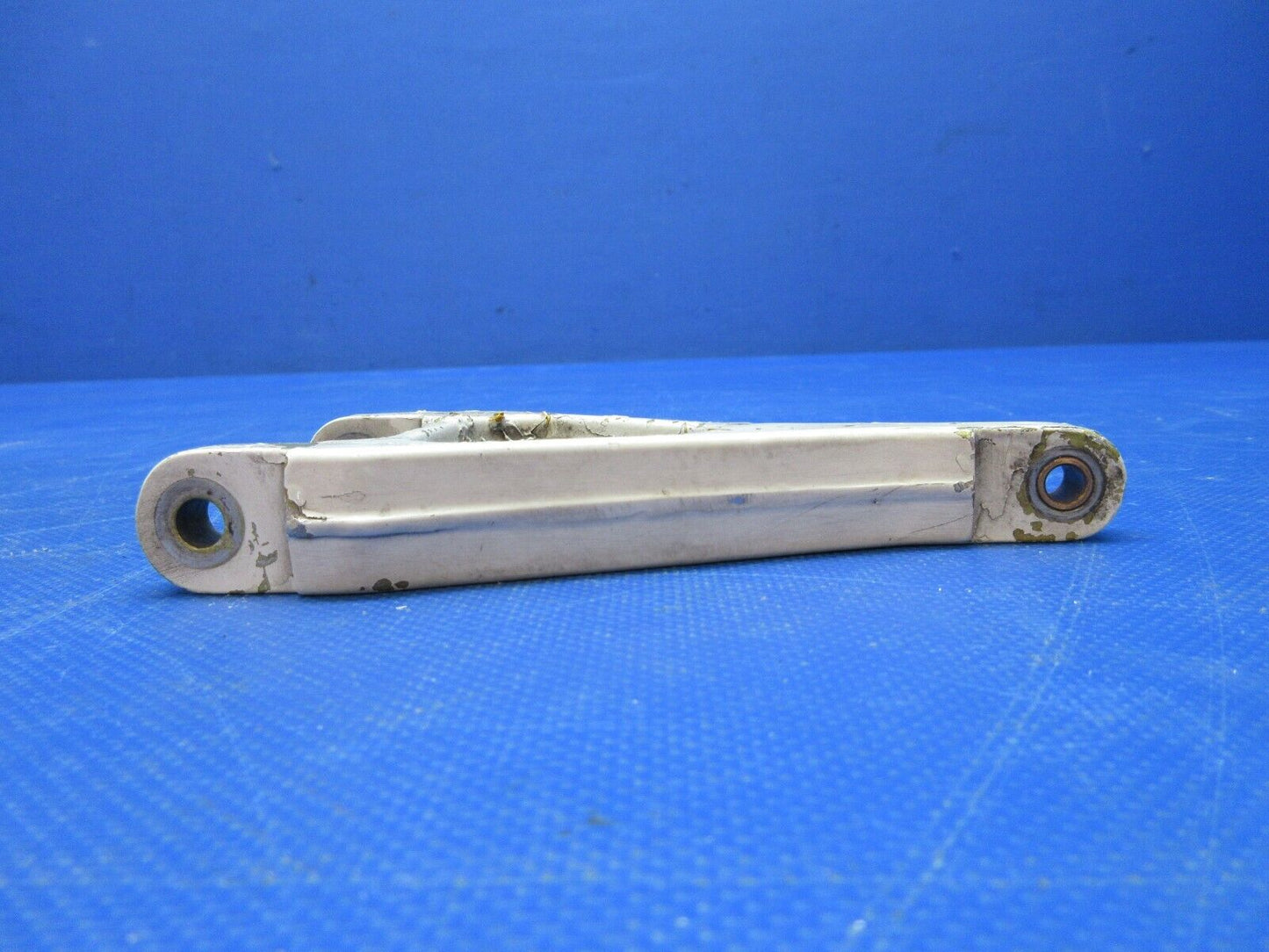 Piper PA-34-200T Seneca II Main Gear Torque Links P/N 67012-00 (0924-1378)