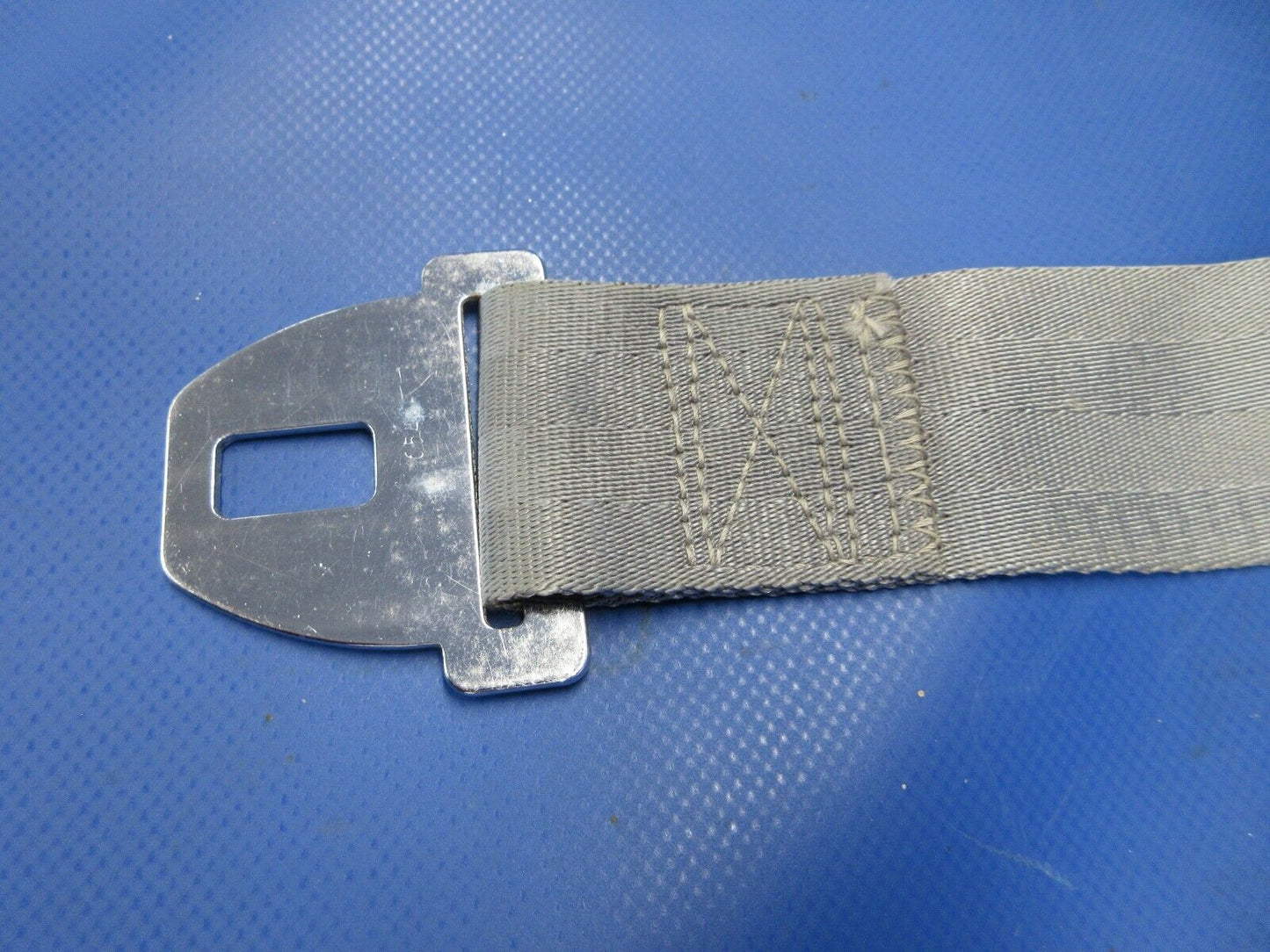 Piper PA-23-250 Aztec Center Seat Assy LH P/N 16481-02 (0624-1352)