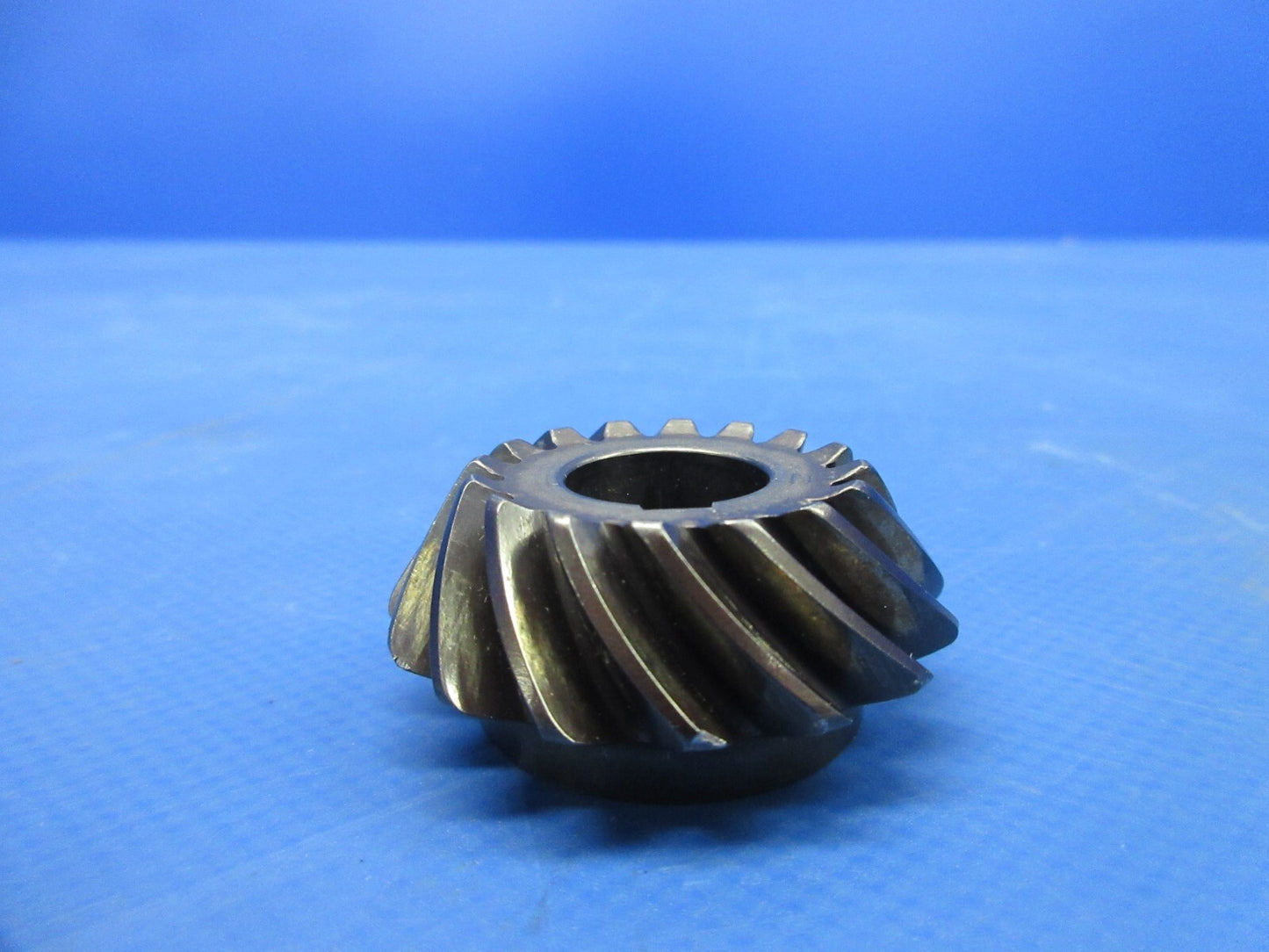 Bell 47J-2 Helicopter Tail Rotor Drive Bevel Gear P/N 47-645-232-1 (1124-909)5