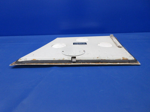 Piper PA-28-181 Archer Baggage Compartment Door Assy P/N 66793-18 (0424-671)