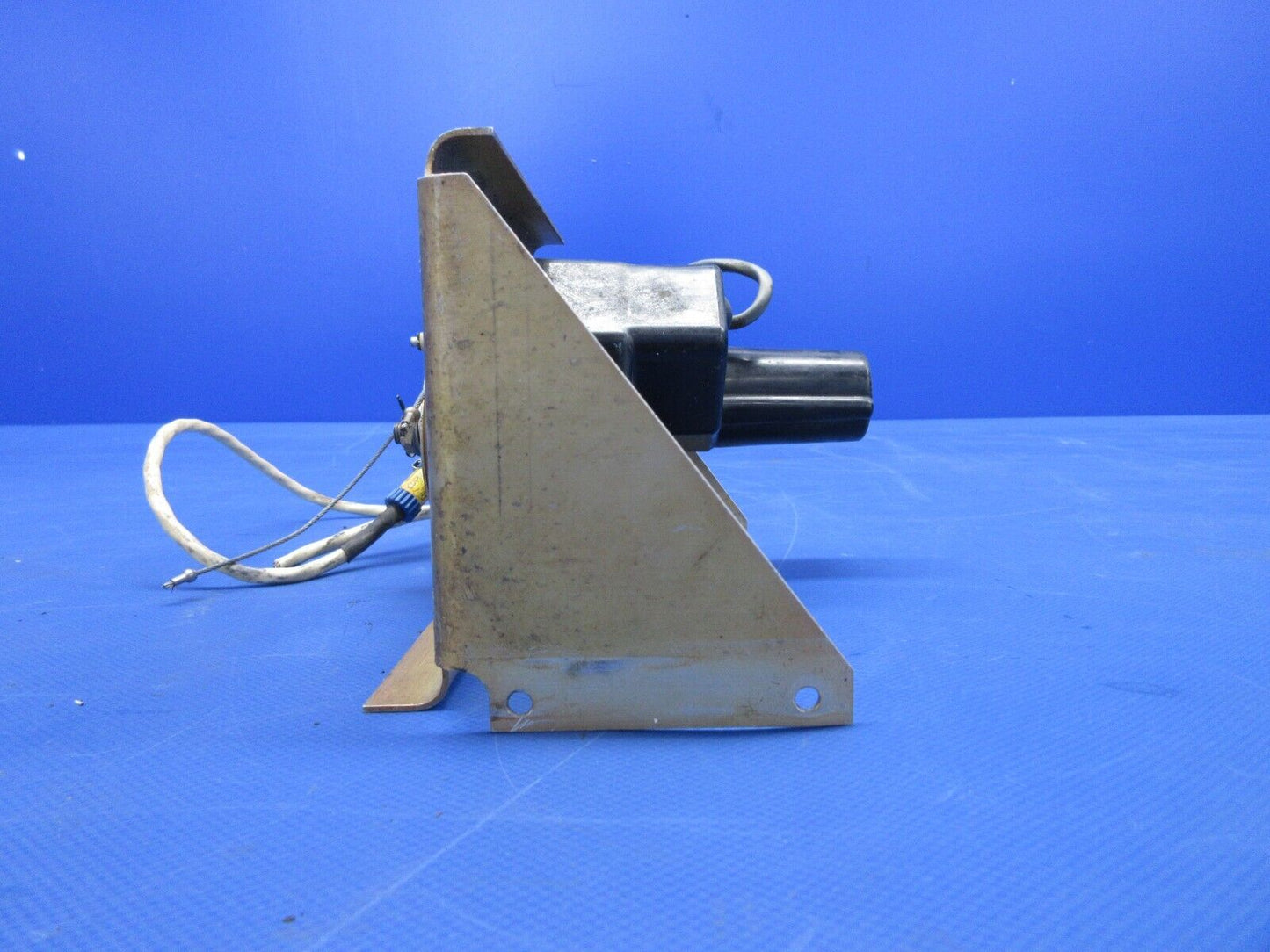 Piper PA-23-250 Aztec Edo-Aire Mitchell Roll Servo P/N 1C363-1-161R (0624-800)