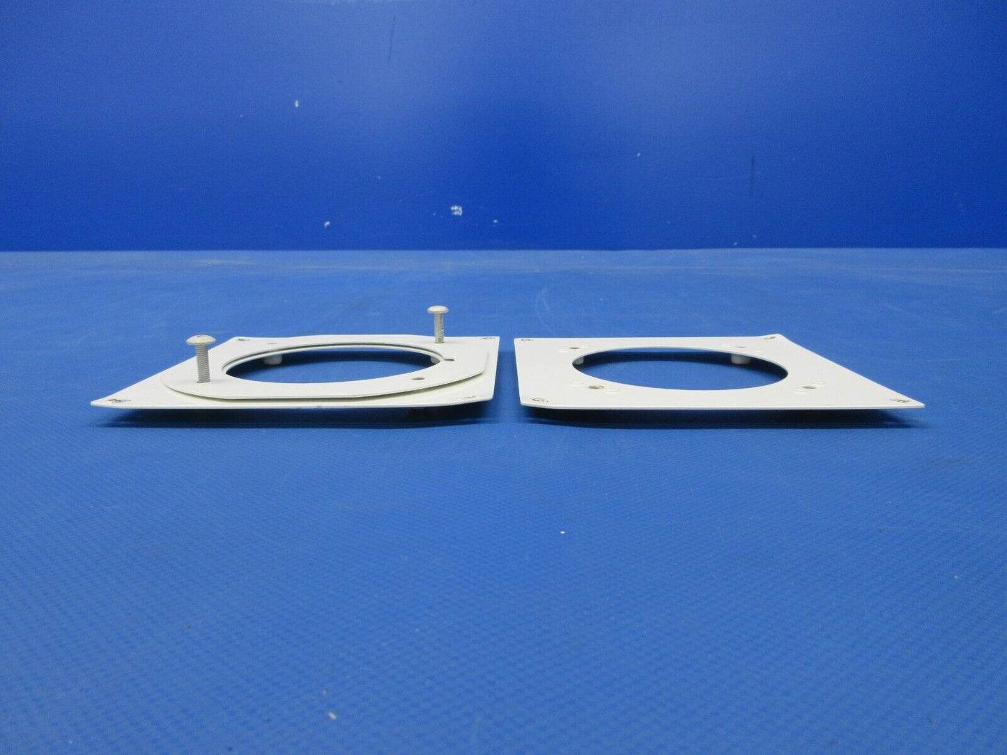 Bellanca 17-31A Viking Taxi Light Bracket & Ring P/N 192527 (0924-1342)