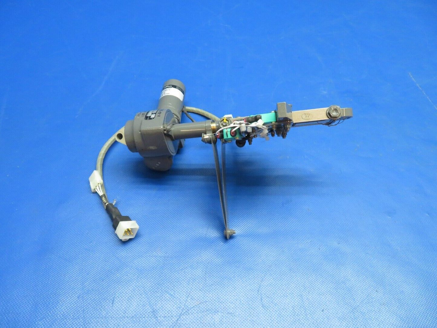 Robinson Clutch Belt Tension Actuator w/ Motor 12v P/N C05-1 NOS (0824-1744)