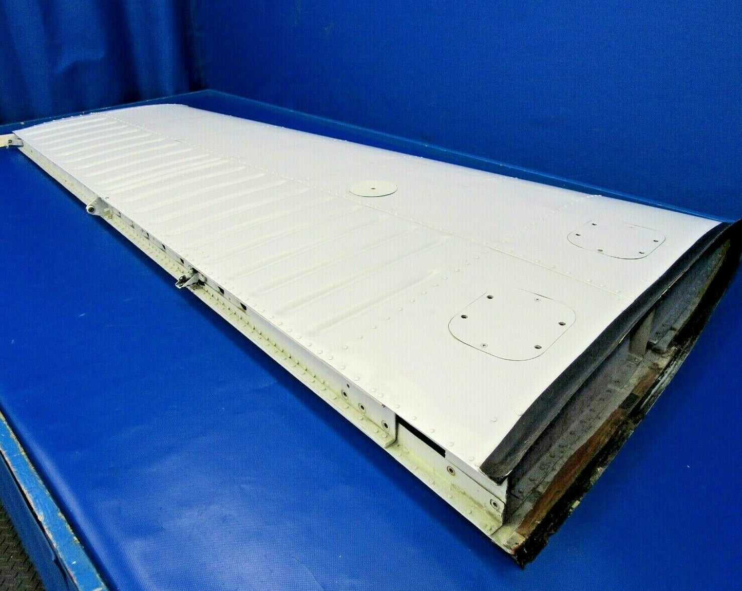 Beech Baron 55 RH Horizontal Stabilizer P/N 95-620010-624 (1019-322)6