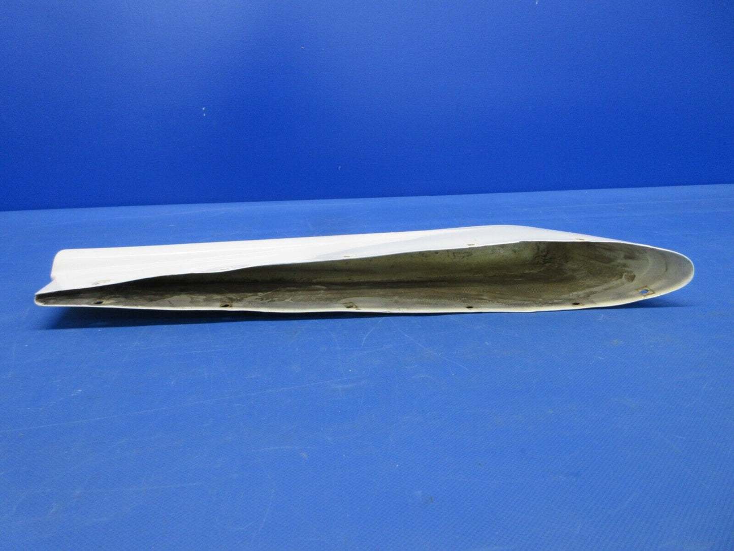 Piper PA-34-200T Seneca II Rudder Tip Fairing Assy P/N 95907-00 (0524-2073)