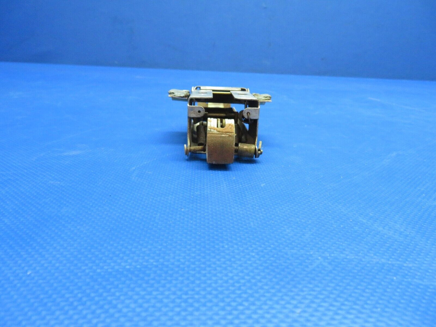 Piper Cherokee PA-28 Cabin Door Latch Assy P/N 68188-00 (0724-1848)