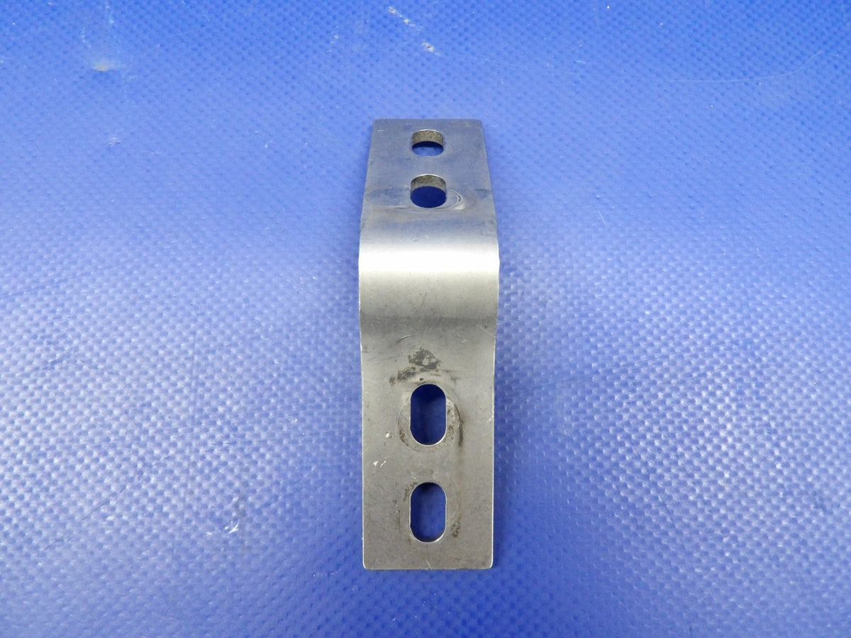 Diamond DA-40 Spring Tension Bracket P/N D41-7326-00-02 (0726-1253)3