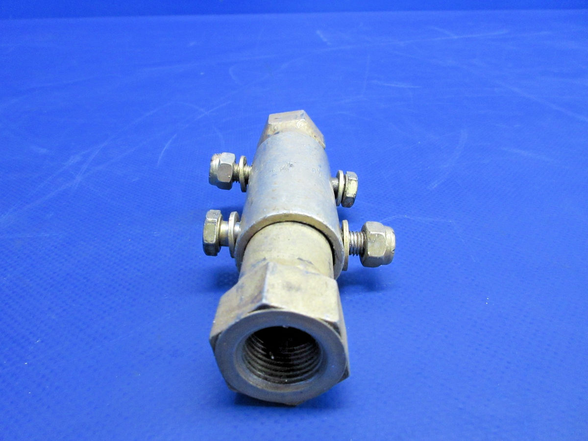 Air Tractor AT-301 Wing Tube Nut & Sleeve P/N 20177-1, 20176-1 (0926-880)7