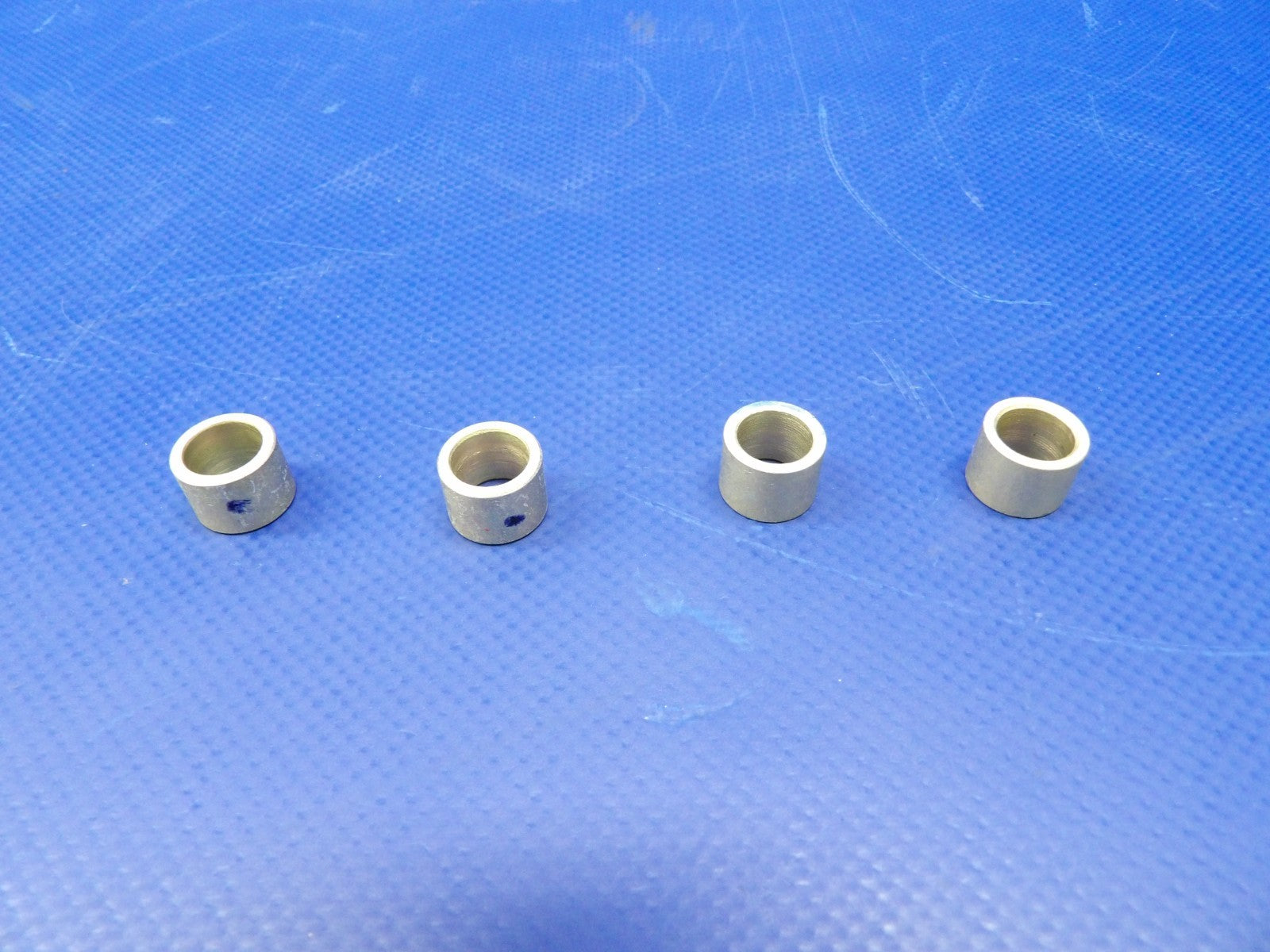 Beech Landing Gear Torque Knee Bushing w 8130 90-810019-1 LOT 4 NOS (0426-1289)6