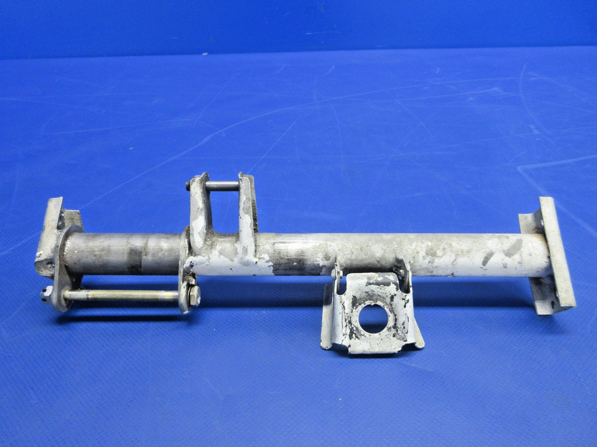 Piper PA-31T1 Cheyenne Nose Gear Idler Link Support Tube P/N 41770-00 (0626-793)0