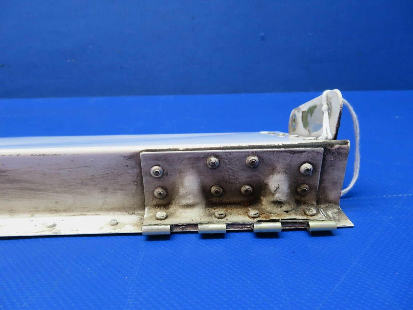Piper PA-34-200T Seneca II LH Stabilator Trim Tab 95864-00  (0524-1723)