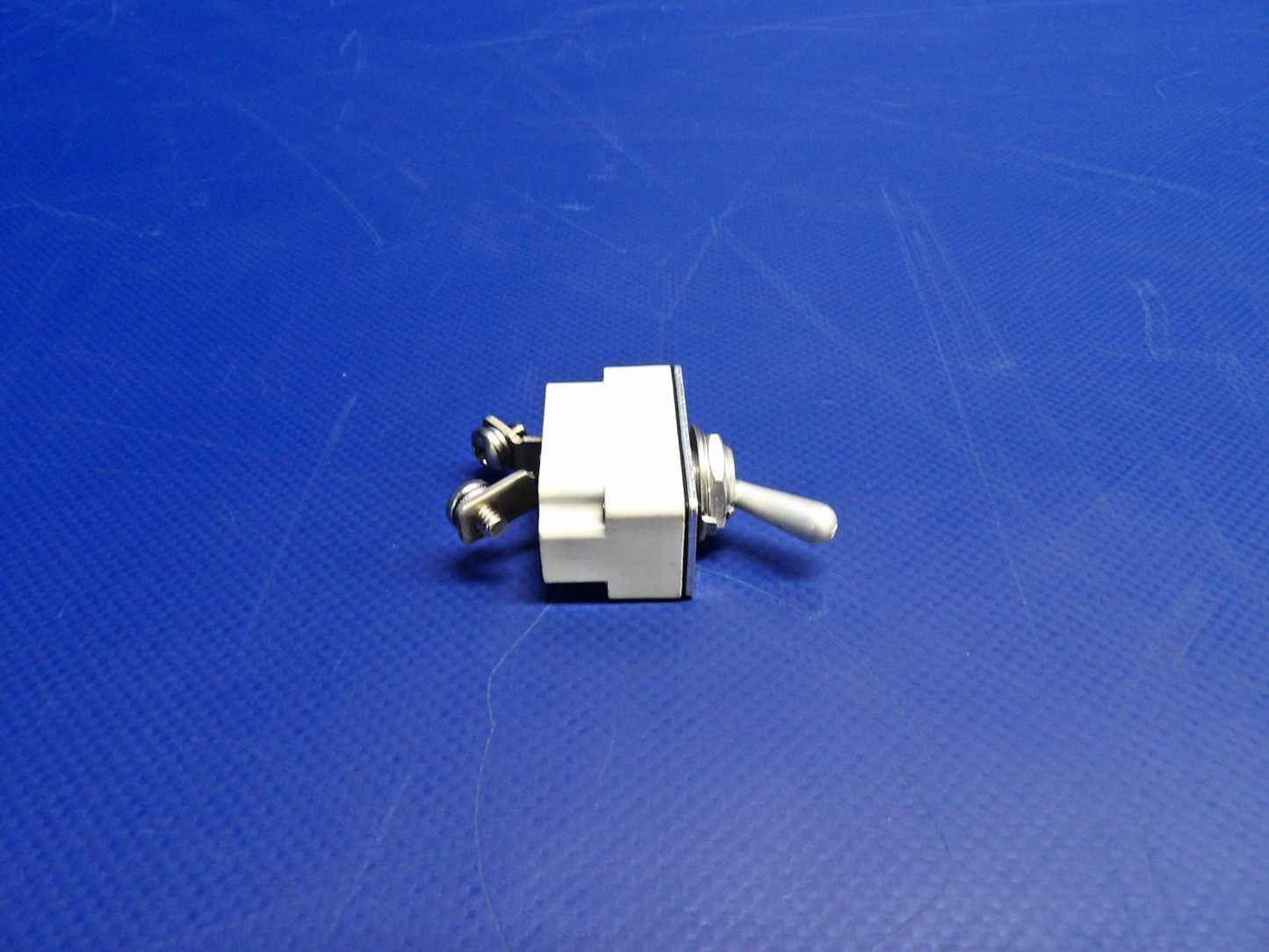 Klixon Circuit Breaker 10 Amps P/N 7270-5-10 NOS (0426-1265)4
