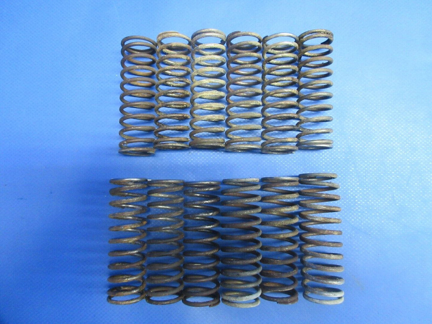 Continental O-470-R Pushrod Housing Spring P/N 626147 LOT OF 12 (0924-753)