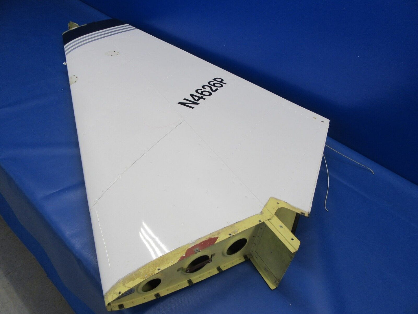 Piper PA-23-250 Aztec Vertical Stabilizer / Fin Assy P/N 16200-00 (0424-02)